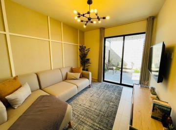 Casa · 111m² · 3 Recámaras · 2 Estacionamientos · Casa en Venta Mirador, 10 Minutos del Centro, Sala Tv en Pb