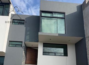 Casa · 178m² · 3 Recámaras · 2 Estacionamientos · Casa en Venta Zibata, Cerca de Universidad Anáhuac, Oportunidad de Inversión