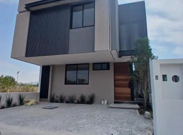 Casa · 190m² · 4 Recámaras · 2 Estacionamientos · Casa en Venta Los Senderos, Doble Altura, Estudio o 4ta Recámara Pb