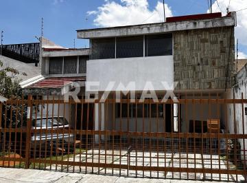 Casa · 222m² · 3 Recámaras · 2 Estacionamientos · Casa Para Remodelar en El Vergel - (4)