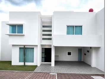 Casa de 4 habitaciones, Ixtapaluca · Casa Moderna de 4 Recámaras | Roof Garden | Cochera Techada | Patio Amplio