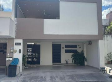 FACHADA  · Casa en Venta en Guadalupe. Col. El Quetzal