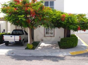 8dbc2dc2-6b73-401d-817f-00a7de8aa452.jpeg · Casa en Venta en Fraccionamiento Residencial El Refugio