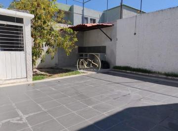 Casa · 229m² · 4 Recámaras · 2 Estacionamientos · Casa en Venta Jardines de Celaya