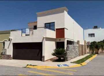 N/A · Casa en Renta Frente a Parque