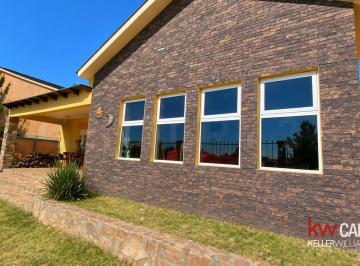 N/A · Casa de Campo en Fraccionamiento Privado Campestre Valle Dorado Santa Isabel Chihuahua
