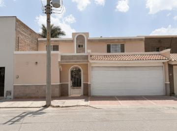 N/A · Casa en Venta en Ampliación La Rosita, Torreón | 3 Recámaras y Amplio Terreno