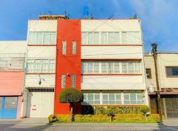 Departamento · 200m² · 3 Recámaras · 2 Estacionamientos · Departamento en Renta en Letran Valle en Planta Baja.