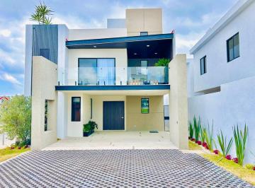 Casa de 4 habitaciones, Pachuca · ¡Exclusividad en Cada Espacio, Elegancia en Cada Detalle! Casa en Venta
