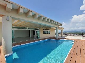 b4b97556bacb6384c123b7d23bd017dbcf0118bb36964bbae05c0539f2af6a7b · Hermoso Penthouse con Alberca en Porto Fino, Marina Puerto Vallarta