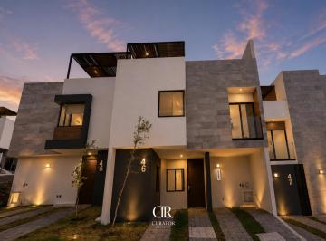 Casa · 250m² · 3 Recámaras · 2 Estacionamientos · Casa en Venta en Entre Cielos, Zibatá, Querétaro