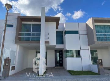 Casa en Venta de 3 habitaciones · Casa en Venta Residencial Santa Monica