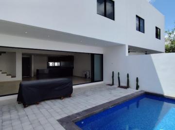 Casa · 225m² · 3 Recámaras · 2 Estacionamientos · Casa en Residencial Río