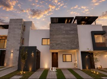 Casa · 241m² · 3 Recámaras · 1 Estacionamiento · Casa en Venta en Entre Cielos, Zibatá, Querétaro