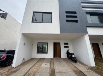 Casa en condominio de 3 habitaciones, Zapopan · Casa a Estrenar en Coto con Alberca