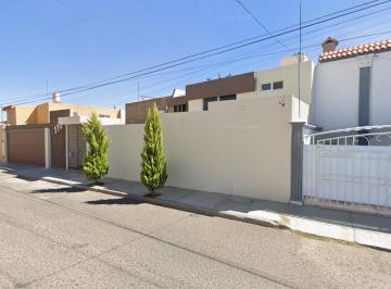 Casa de 4 habitaciones, Durango · Venta de Casa en Durango