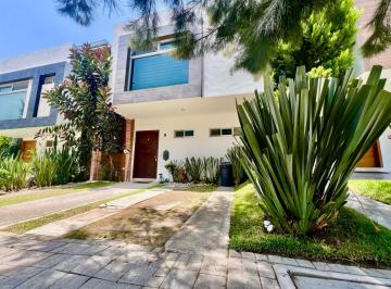 Casa · 161m² · 3 Recámaras · 2 Estacionamientos · Casa en Renta Parque Mediterraneo, Cascatta II, Lomas de Angelópolis
