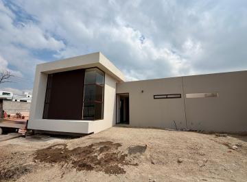 Casa · 148m² · 3 Recámaras · 2 Estacionamientos · Casa en Preventa en Metepec