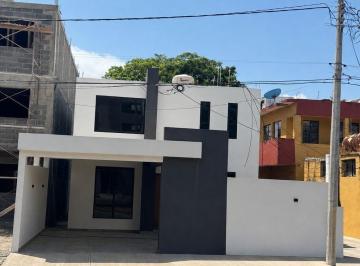 Casa · 3 Recámaras · 1 Estacionamiento · Casa en Venta Madero