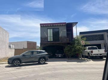 Foto 1 · Casa en Venta en Santa Lucía de Mayorazgo, Leon, Gto. de Las Mas Amplias en Terreno y Construcci.