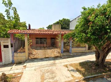 Casa de 4 habitaciones, Acayucan · Casa de 280 m² con 4 Recámaras en Venta en Villa Alta