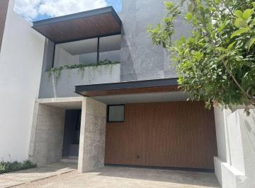 Casa en condominio de 4 habitaciones, León · Casa en Venta en Lomas Punta del Este
