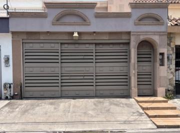 1 · Casa en Venta en Cumbres 2 Sector