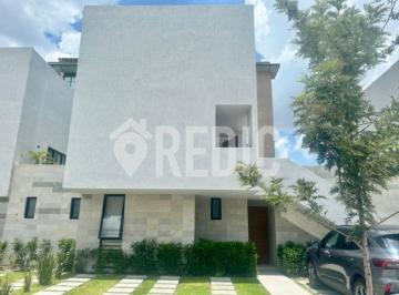 Casa de 2 habitaciones, Querétaro · Town House en Renta en Juriquilla