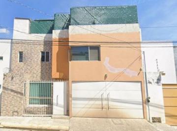 Casa de 4 habitaciones, Cuernavaca · Casa en Venta en Av Lomas del Tzompantle 65, Lomas del Tzompantle, 62157 Cuernavaca, Mor.