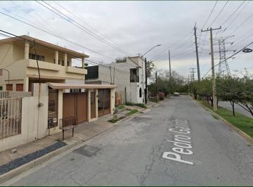 Casa de 4 habitaciones, San Nicolás de los Garza · Casa de 200 m² con 4 Recámaras en Venta en Lomas del Roble