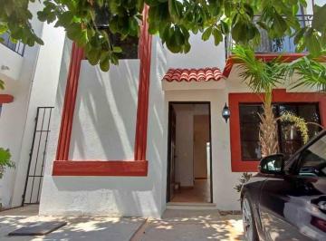 Casa · 141m² · 3 Recámaras · 2 Estacionamientos · Venta Casa en Av Las Torres Cancun