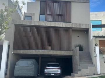Casa en condominio de 3 habitaciones, León · Casa Amueblada en Renta en Lomas Punta del Este