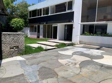 Casa de 4 habitaciones, Huixquilucan · Venta Casa con Uso de Suelo Para Oficina