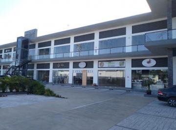 Foto 1 · Local Comercial en Master Plaza, Av Huayacán Cancún | 70 m² con Terraza