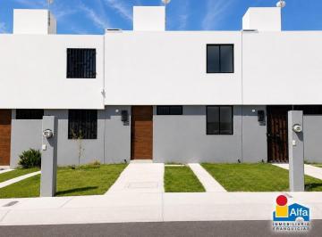 Foto 1 · Casa Sola en Venta en Fraccionamiento Pueblito Colonial, Corregidora, Querétaro