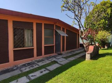 Casa de 4 habitaciones, Temixco · Casa de un Nivel, Estilo Rústico con 1000 m² de Terreno