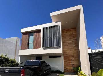 Casa de 4 habitaciones, Zapopan · Casa en Venta en Valle Imperial - Coto Maples 89
