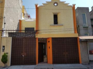 Casa de 4 habitaciones, Xochimilco · Barrio 18, Hermosa Casa en Venta