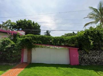 Casa de 5 habitaciones, Jiutepec · Casa en Venta en Pedregal de Las Fuentes, Jiutepec, Morelos