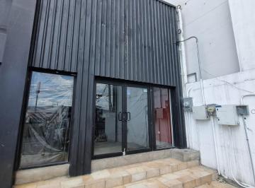 Local comercial · 90m² · 1 Estacionamiento · Local en Paseo de Los Leones