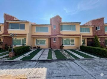 Foto 1 · Casa en Venta en San Jerónimo Chicahualco Metepec, Estado de México