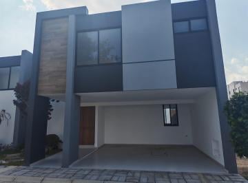 Casa · 156m² · 3 Recámaras · 2 Estacionamientos · Venta Casa Dentro de Fracionamiento La Vid; Cuautlancingo Puebla