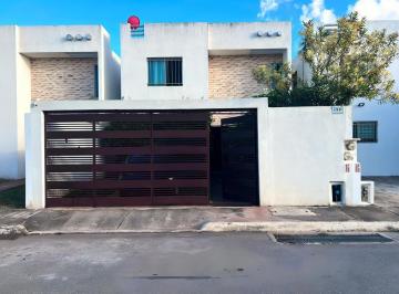 Casa · 144m² · 3 Recámaras · 2 Estacionamientos · Casa Equipada en Venta Ubicada en Fraccionamiento Las Américas II