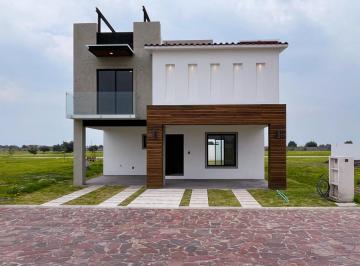 Foto 1 · Residencia Moderna de Estilo Californiano con Vista Al Lago en Metepec