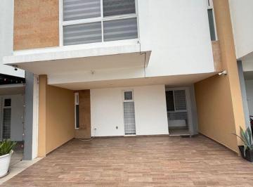 Casa de 3 habitaciones, León · Casa Amueblada en Renta en Aldaba Residencial Internet Incluido!