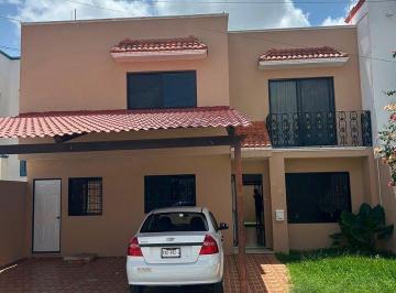 Casa de 2 habitaciones, Mérida · Casa en Montebello