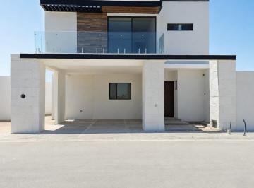 Casa · 276m² · 3 Recámaras · 2 Estacionamientos · Casa en Venta en Viñedos Torreon Coahuila