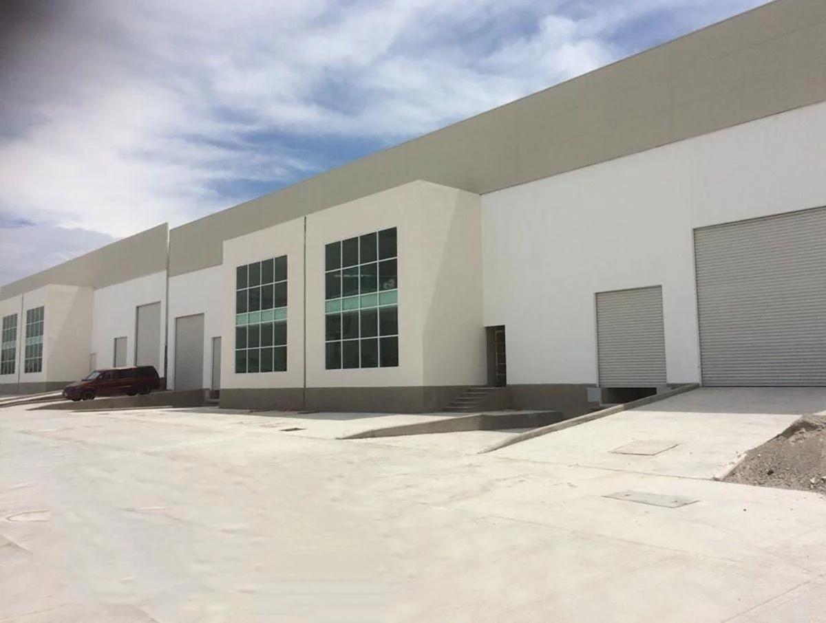 2150 m² Industrial Warehouse for Rent in Balvanera