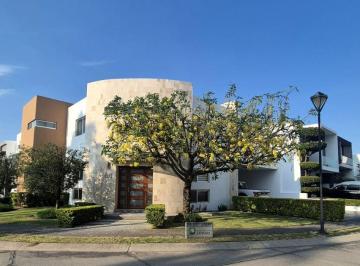 Casa en condominio de 3 habitaciones, Zapopan · Casa en Renta en Los Olivos Residencial a Lado del Tec de Monterrey