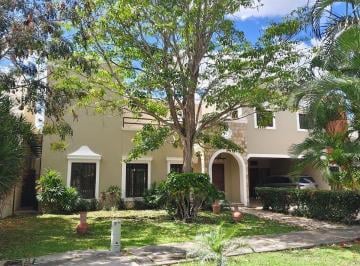 501ff7ccebed00b806e1e4789f0ffcb13b6d3ab1bf24d7a932817b1df6540095 · Casa en Renta en Las Fincas | 4 Recámaras | Alberca